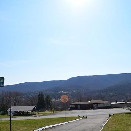 Pownal Ladd Brook Inn المظهر الخارجي الصورة