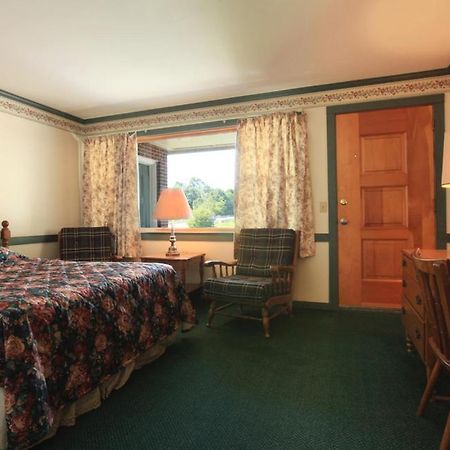 Pownal Ladd Brook Inn المظهر الخارجي الصورة