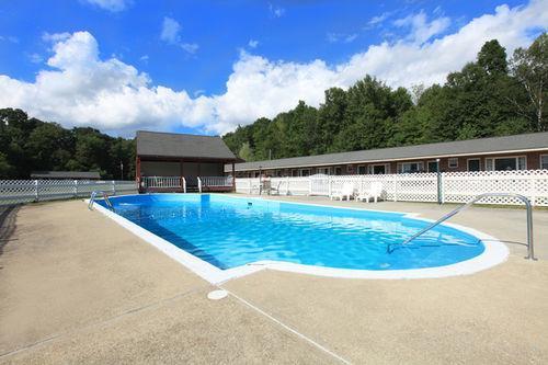 Pownal Ladd Brook Inn المظهر الخارجي الصورة