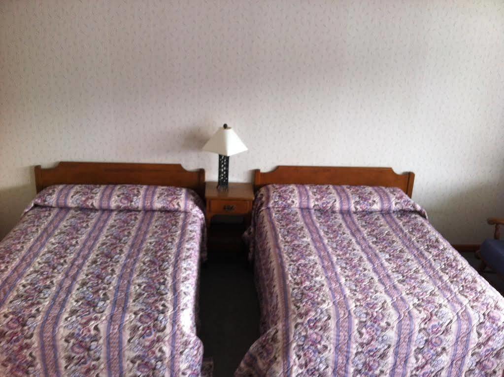 Pownal Ladd Brook Inn المظهر الخارجي الصورة