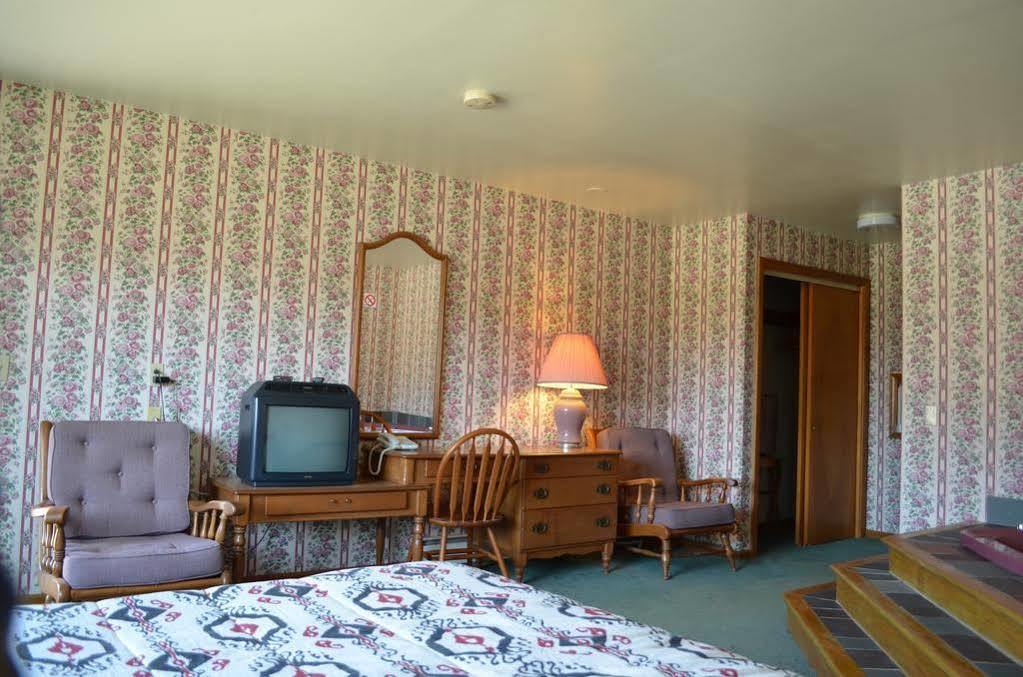 Pownal Ladd Brook Inn المظهر الخارجي الصورة