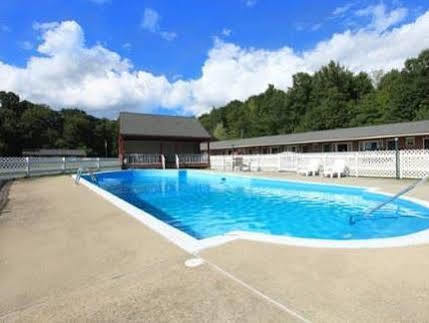 Pownal Ladd Brook Inn المظهر الخارجي الصورة