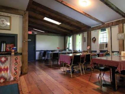 Pownal Ladd Brook Inn المظهر الخارجي الصورة